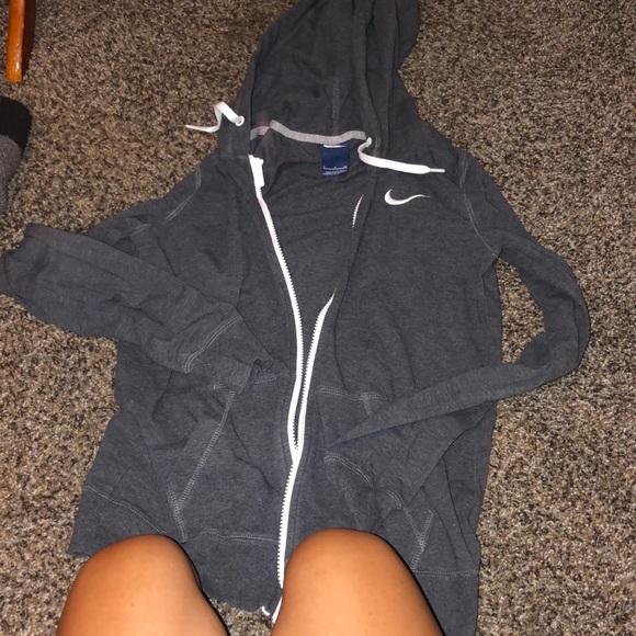 nike sweatshirt - Picture 1 of 2